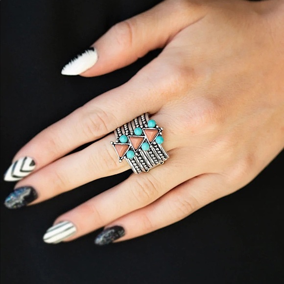 paparazzi Jewelry - ❤️‍🔥5/$25❤️‍🔥 Point Me To Phoenix Brown Ring